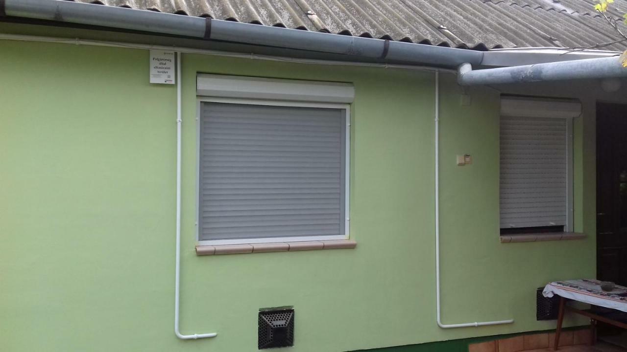 Andi Ueduelohaz Szolnok Exterior foto